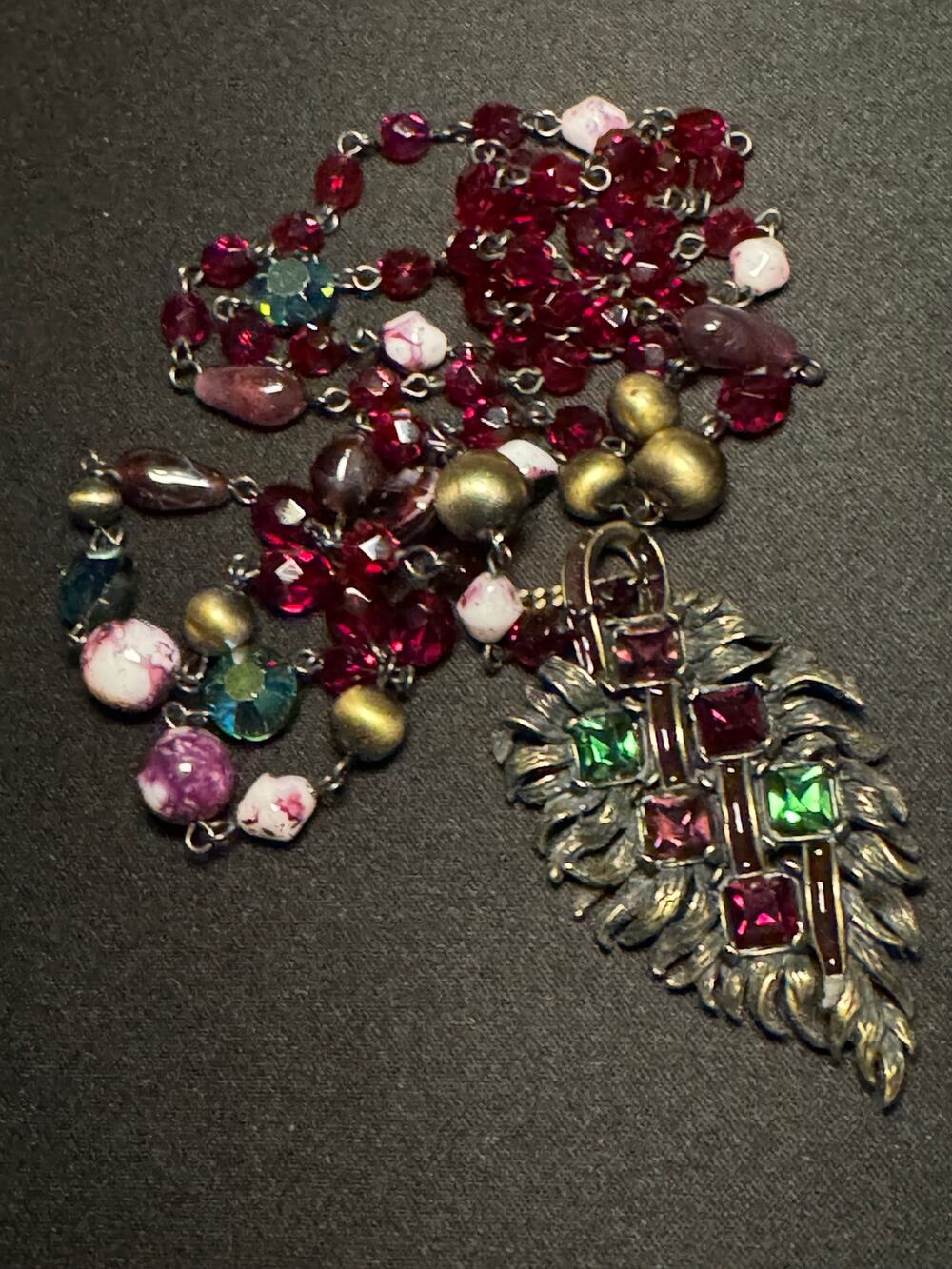 Jay Strongwater 27in Necklace Art Glass Leaf Pendant